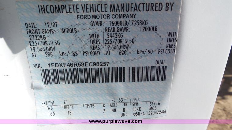 image for item K6996 2008 Ford F450 Super Duty flatbed truck