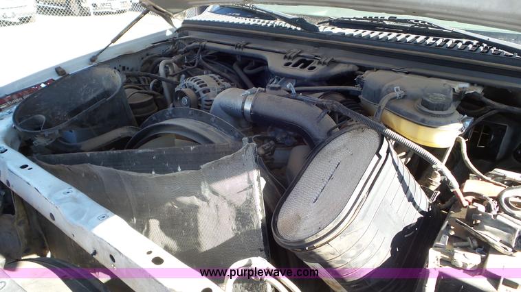 image for item K6997 2006 Ford F450 Super Duty flatbed truck