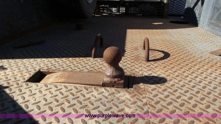 image for item K6997 2006 Ford F450 Super Duty flatbed truck