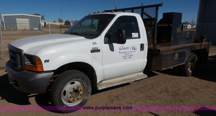 image for item K6998 2001 Ford F450 Super Duty flatbed truck