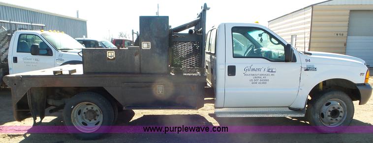 image for item K6998 2001 Ford F450 Super Duty flatbed truck