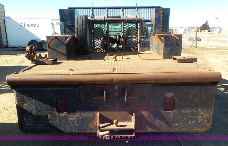 image for item K6998 2001 Ford F450 Super Duty flatbed truck