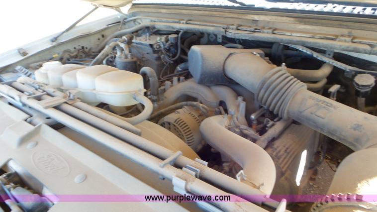 image for item K6998 2001 Ford F450 Super Duty flatbed truck