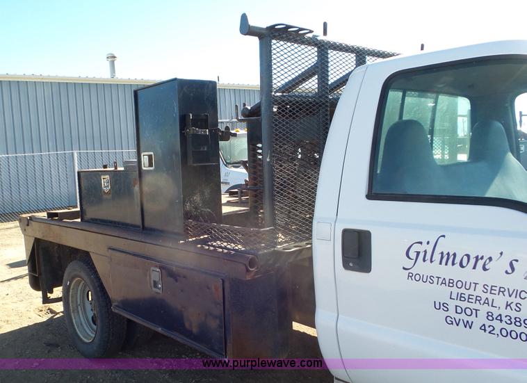 image for item K6998 2001 Ford F450 Super Duty flatbed truck