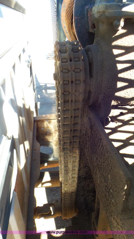 image for item K6998 2001 Ford F450 Super Duty flatbed truck