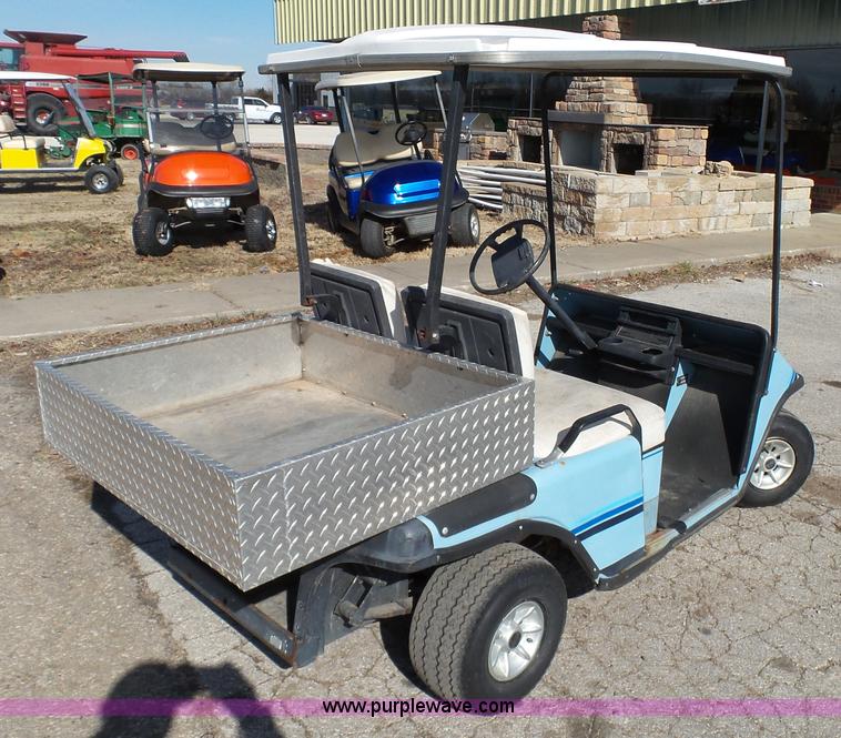 image for item AO9910 1985 Ez-go golf cart