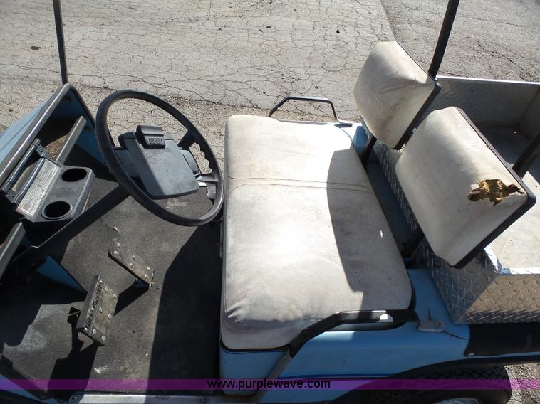 image for item AO9910 1985 Ez-go golf cart