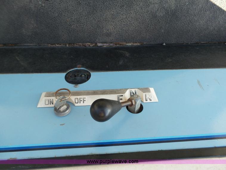 image for item AO9910 1985 Ez-go golf cart