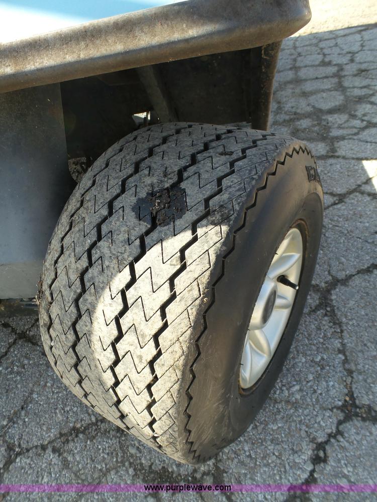 image for item AO9910 1985 Ez-go golf cart