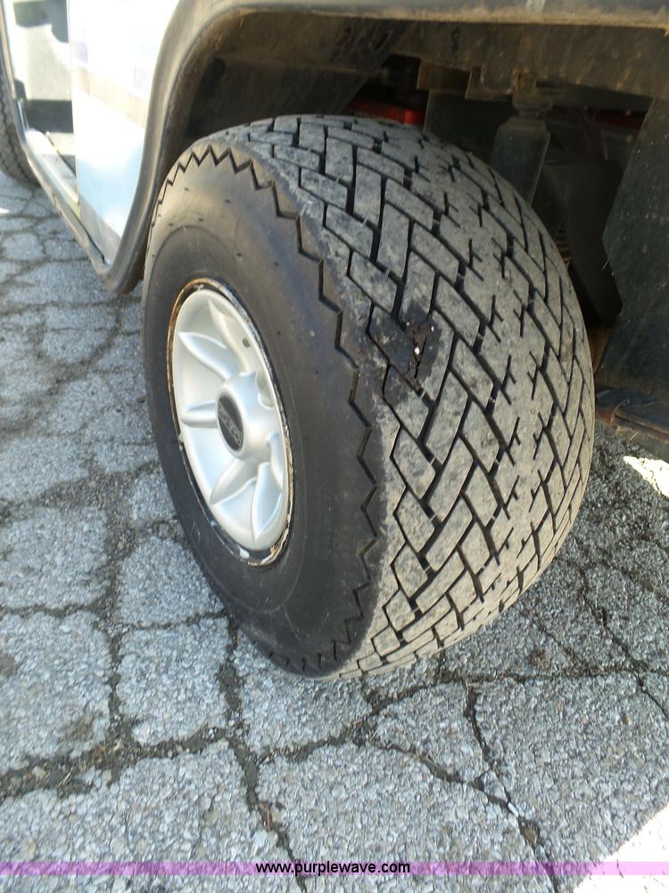 image for item AO9910 1985 Ez-go golf cart