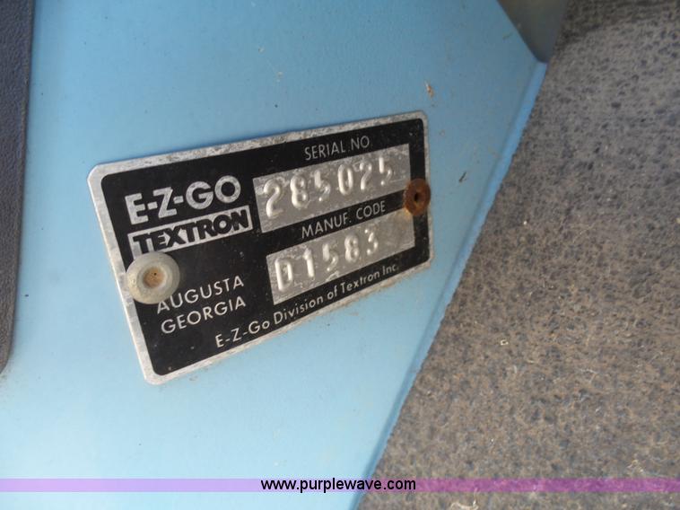 image for item AO9910 1985 Ez-go golf cart