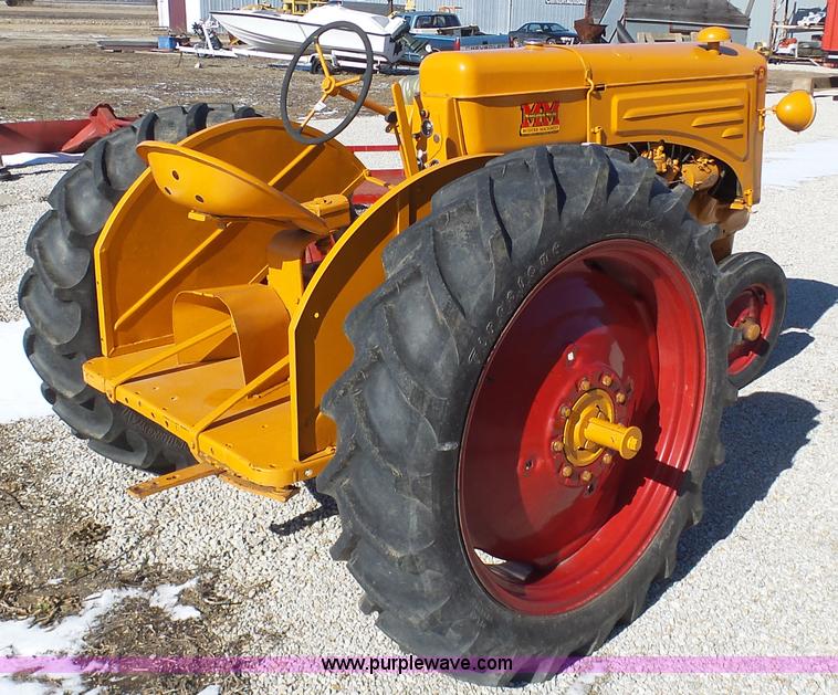image for item AX9221 Minneapolis Moline RTU tractor