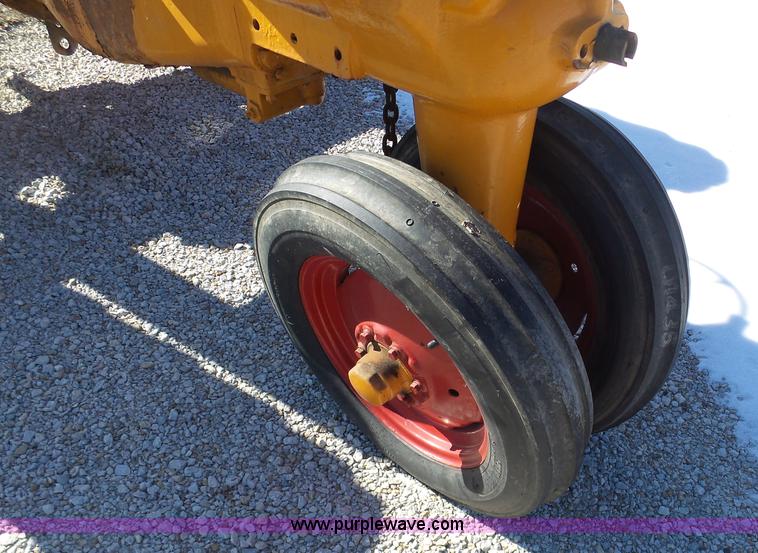 image for item AX9221 Minneapolis Moline RTU tractor