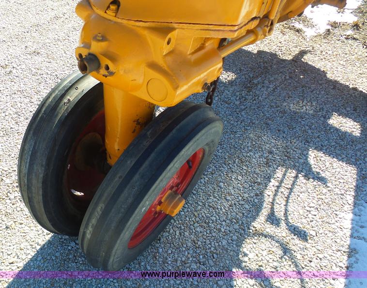 image for item AX9221 Minneapolis Moline RTU tractor