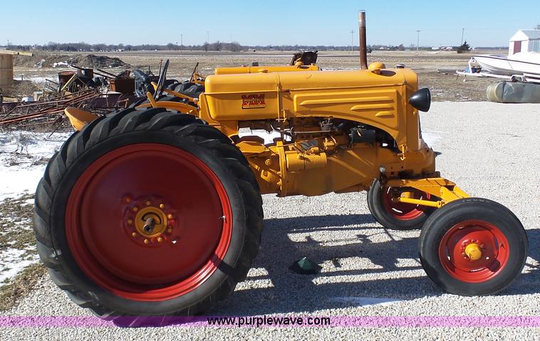 image for item AX9222 Minneapolis Moline EE tractor