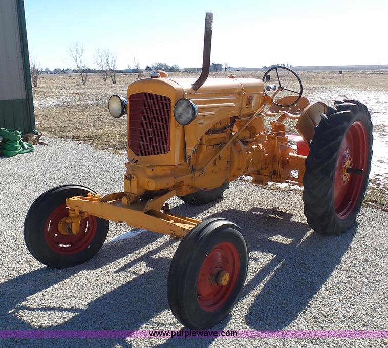 image for item AX9222 Minneapolis Moline EE tractor
