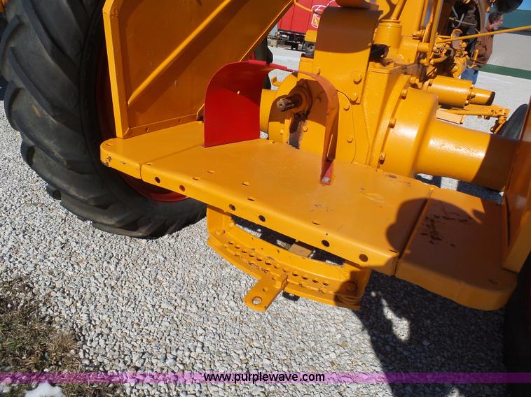 image for item AX9222 Minneapolis Moline EE tractor