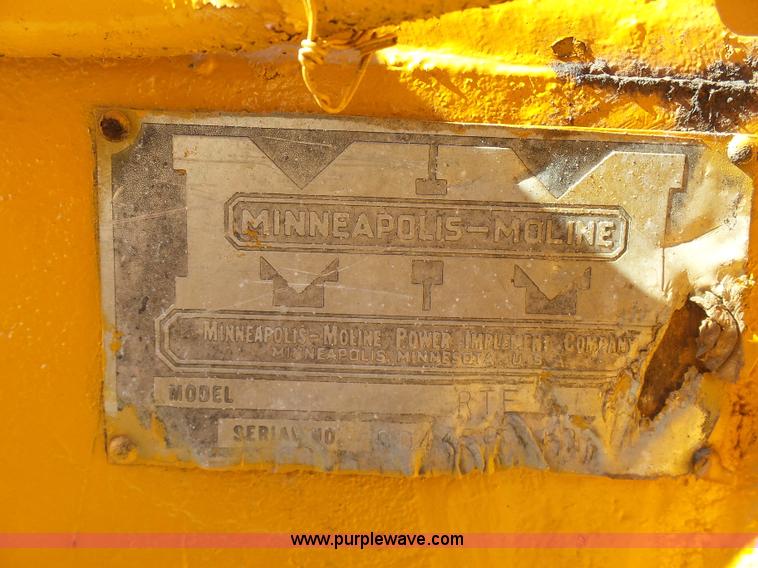image for item AX9222 Minneapolis Moline EE tractor