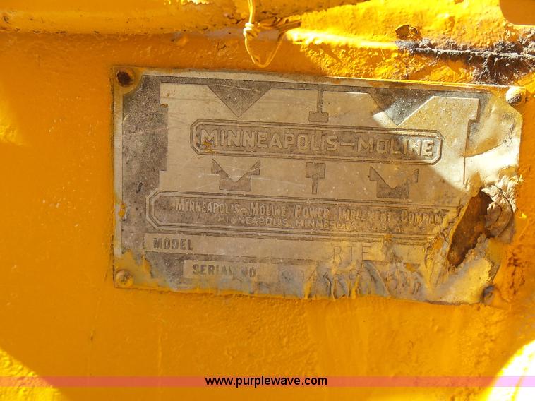 image for item AX9222 Minneapolis Moline EE tractor
