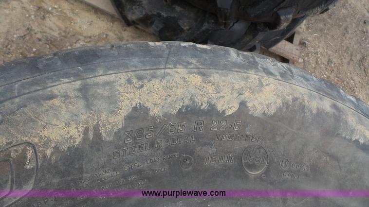 image for item BF9153 (2) 385/65R22.5 tires