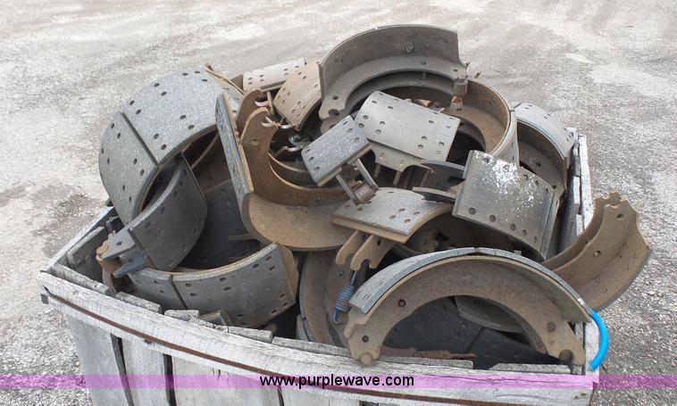 image for item BF9156 Assorted brakes shoes