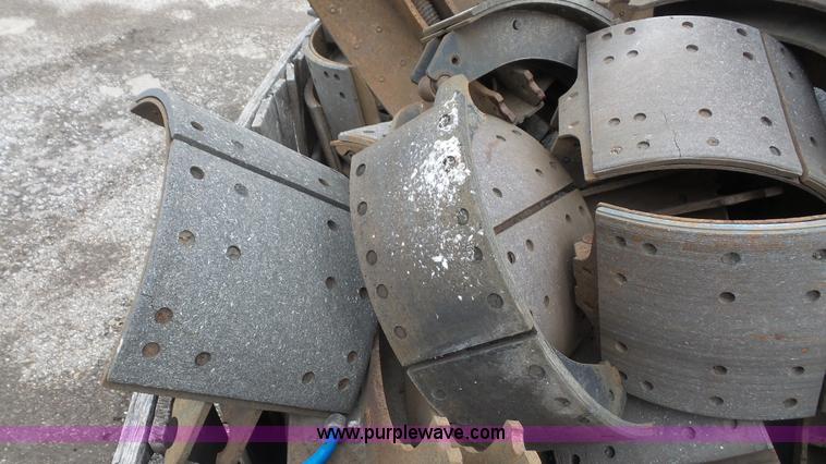 image for item BF9156 Assorted brakes shoes