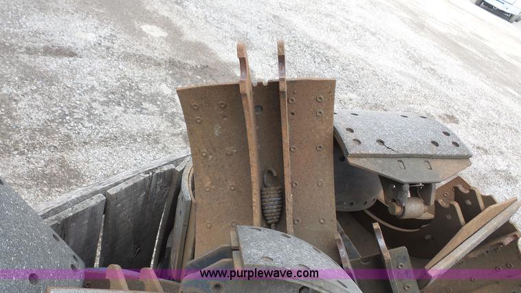 image for item BF9156 Assorted brakes shoes