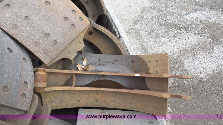 image for item BF9156 Assorted brakes shoes