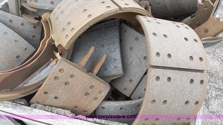 image for item BF9156 Assorted brakes shoes