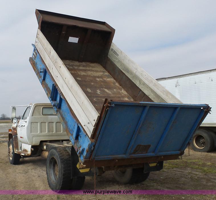 image for item BI9235 1989 GMC TopKick 7000 dump truck