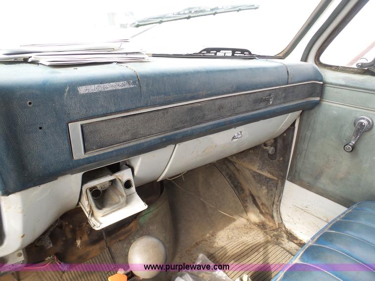image for item BI9235 1989 GMC TopKick 7000 dump truck