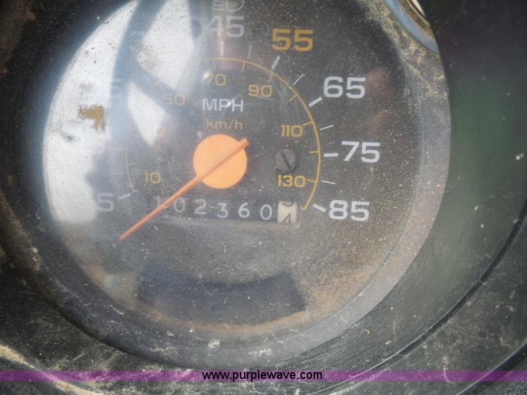 image for item BI9235 1989 GMC TopKick 7000 dump truck