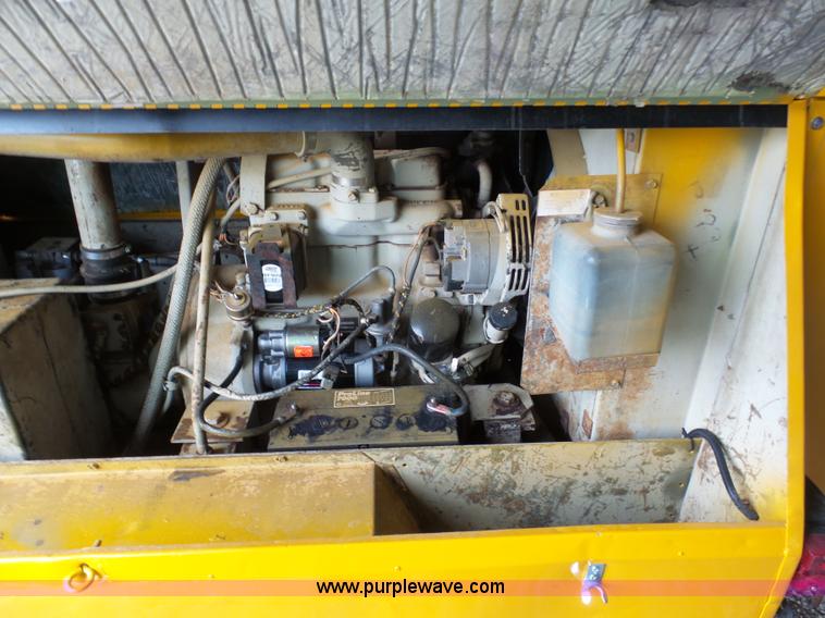 image for item BI9238 Sullivan D175 air compressor