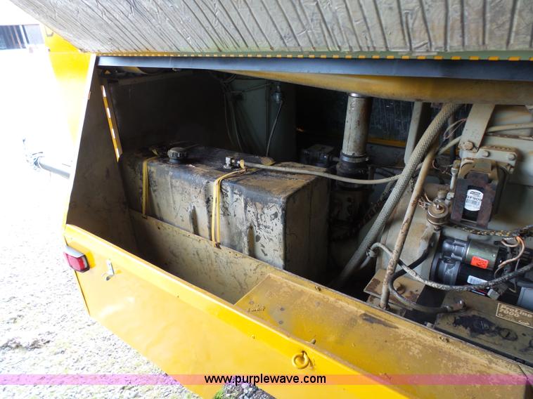 image for item BI9238 Sullivan D175 air compressor