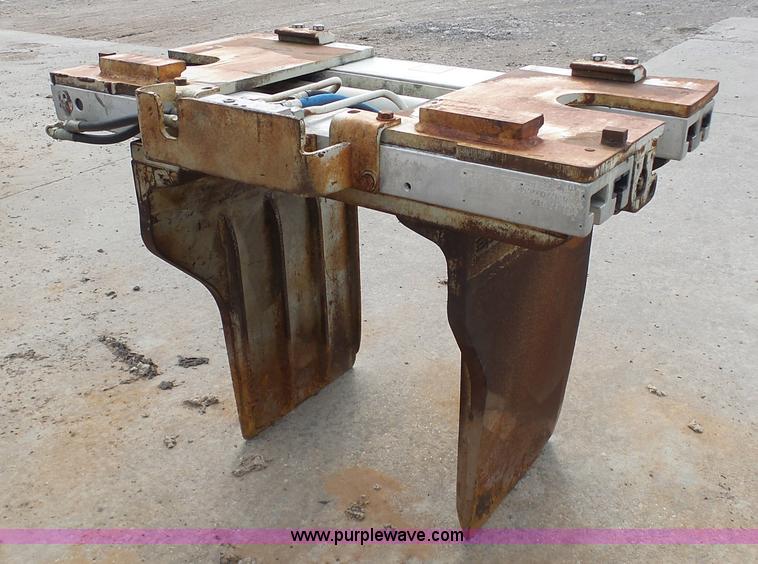 image for item BI9239 (4) forklift bale clamps