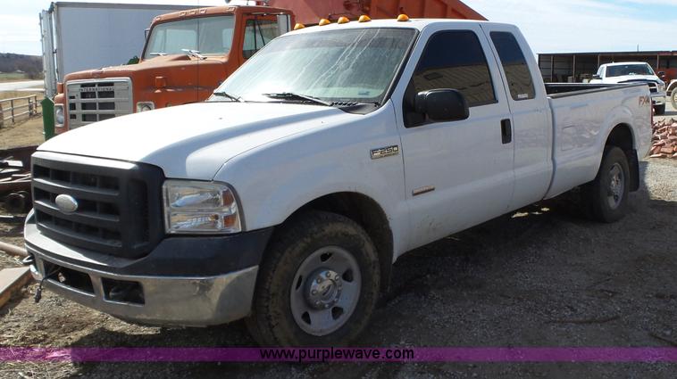 image for item BL9696 2006 Ford F250 Super Duty SuperCab pickup truck