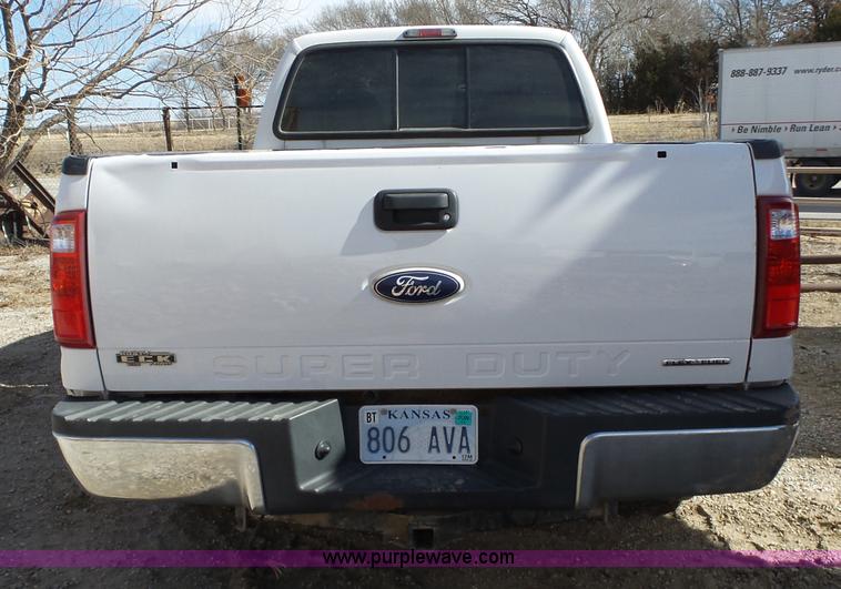 image for item BL9696 2006 Ford F250 Super Duty SuperCab pickup truck