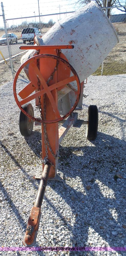 image for item BL9697 Crown cement mixer