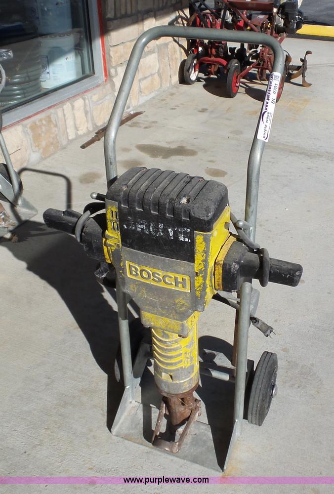 Bosch Brute jack hammer in Joplin, MO Item BL9701 sold Purple Wave