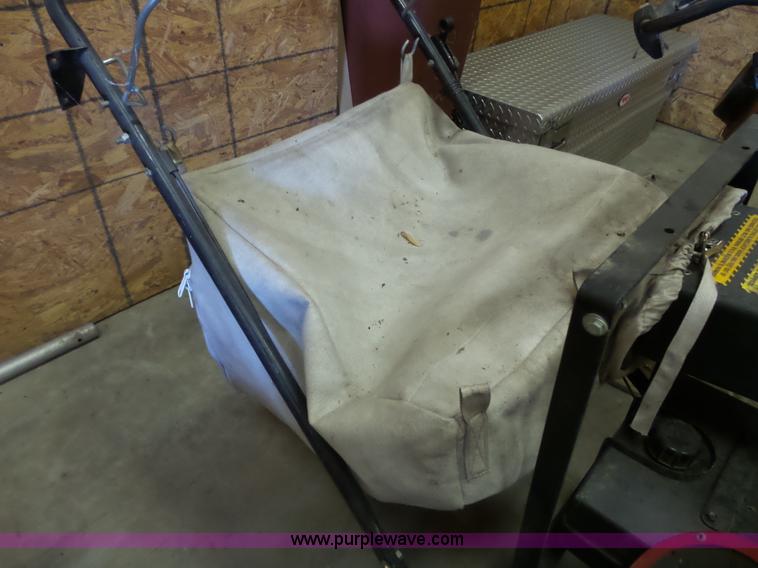 image for item BT9487 Billy Goat lawn leaf vacuum