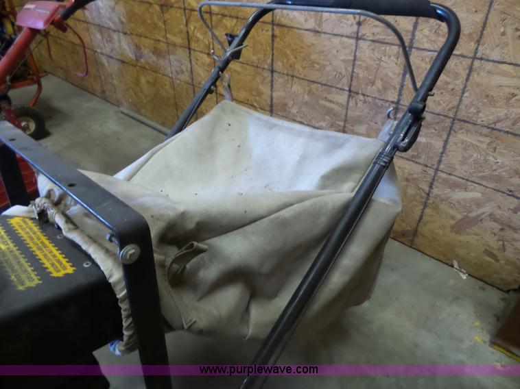 image for item BT9487 Billy Goat lawn leaf vacuum