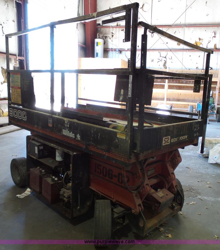 image for item BT9494 Economy Wildcat 3000 scissor lift