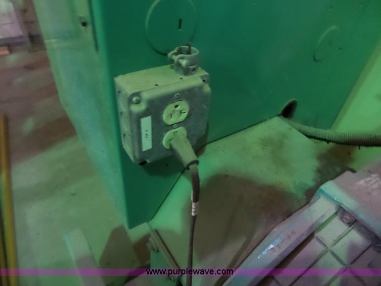 image for item BT9495 2000 Onan generator