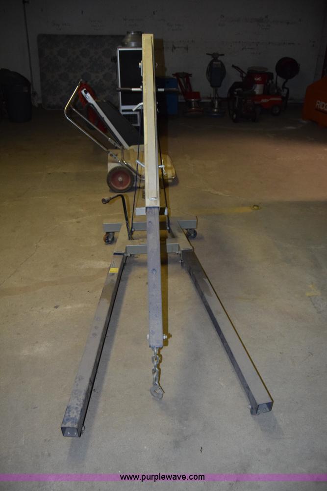 AC Delco engine hoist in Hutchinson, KS Item BW9333 sold Purple Wave