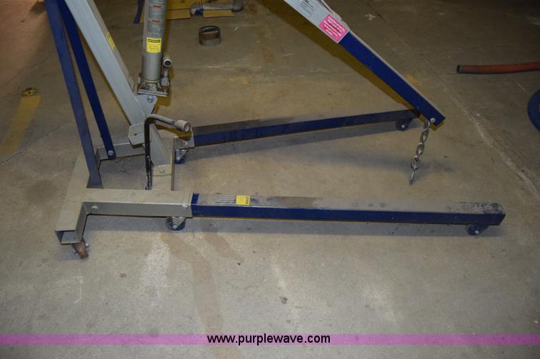 AC Delco engine hoist in Hutchinson, KS Item BW9333 sold Purple Wave