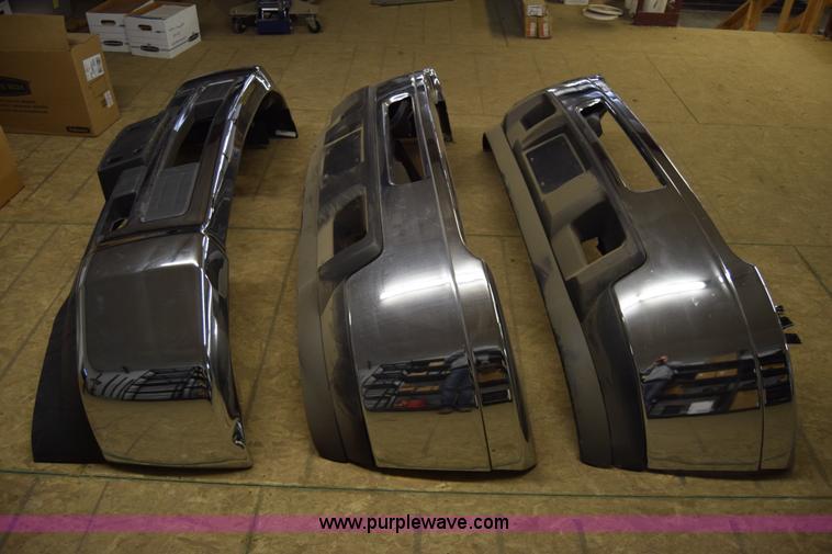 image for item BW9338 (3) Chevrolet HD front bumpers