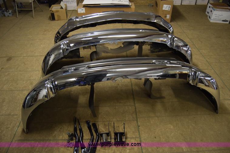 image for item BW9338 (3) Chevrolet HD front bumpers