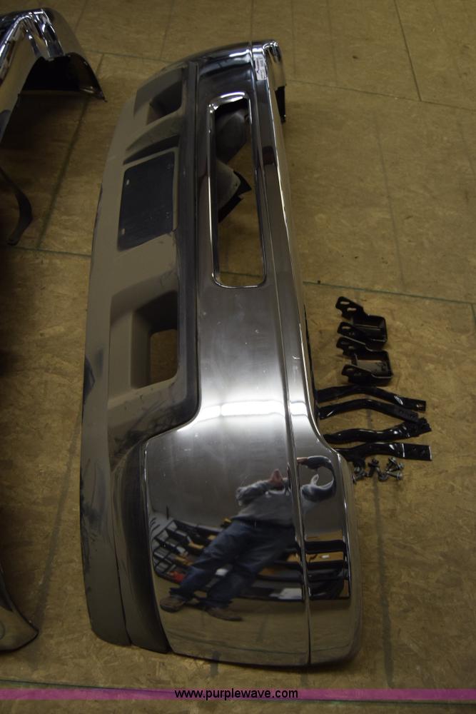 image for item BW9338 (3) Chevrolet HD front bumpers