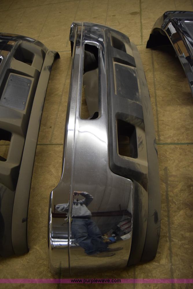 image for item BW9338 (3) Chevrolet HD front bumpers