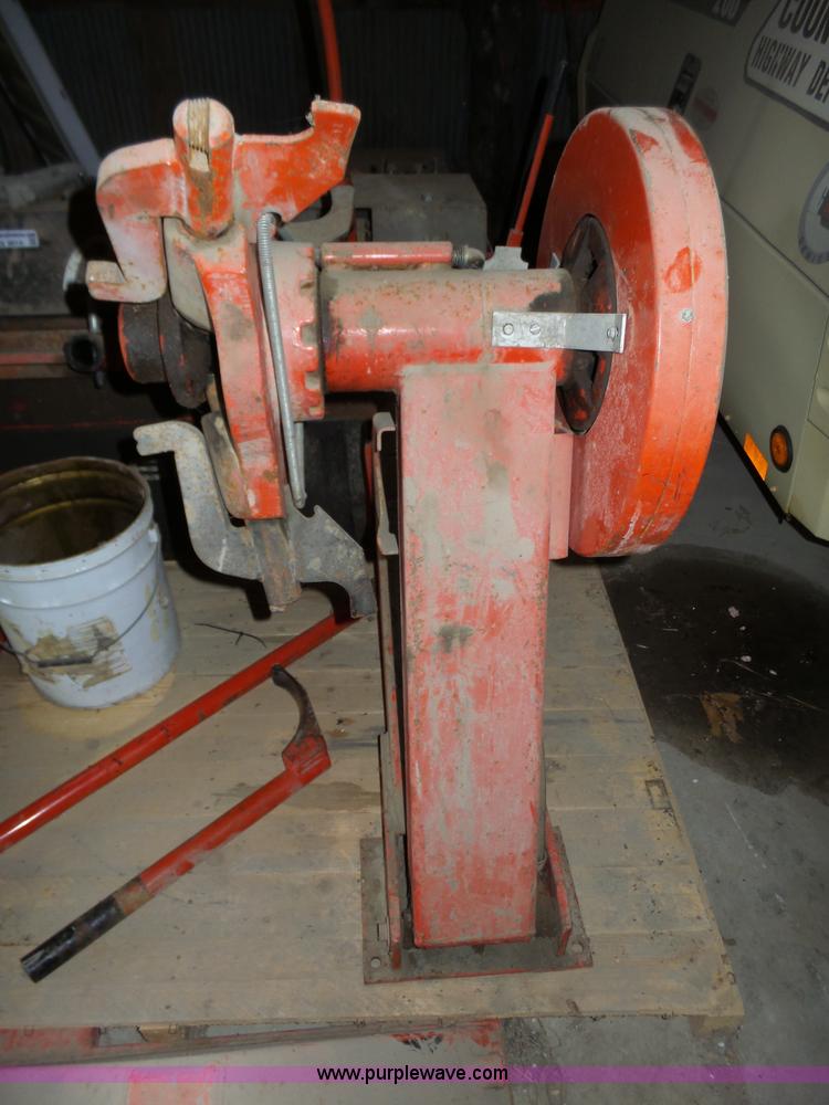 image for item BX9014 Bronick 988 tire machine